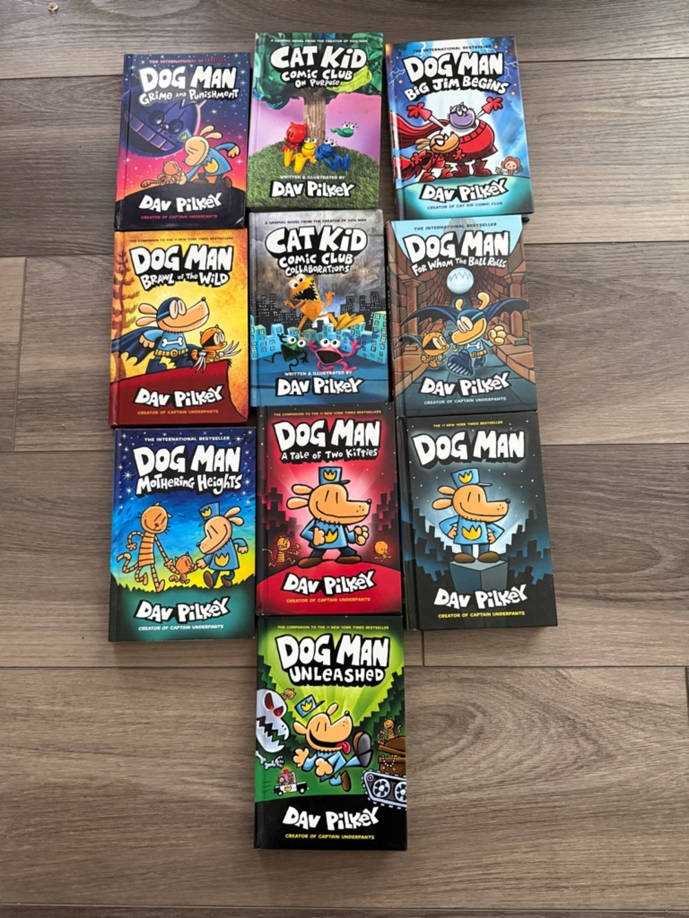 10 Dav Pikney books - Dog Man and Cat Kid Comic books-great condition